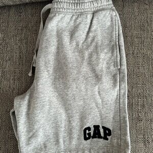 GAP Men’s Gray Sweat Shorts